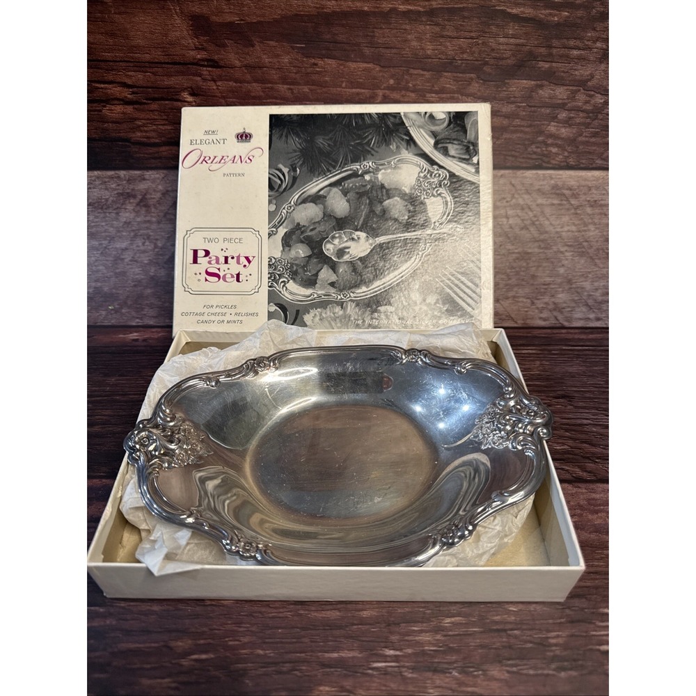 INTERNATIONAL SILVER Co Silver Plated Pickle Oval Bowl No Spoon